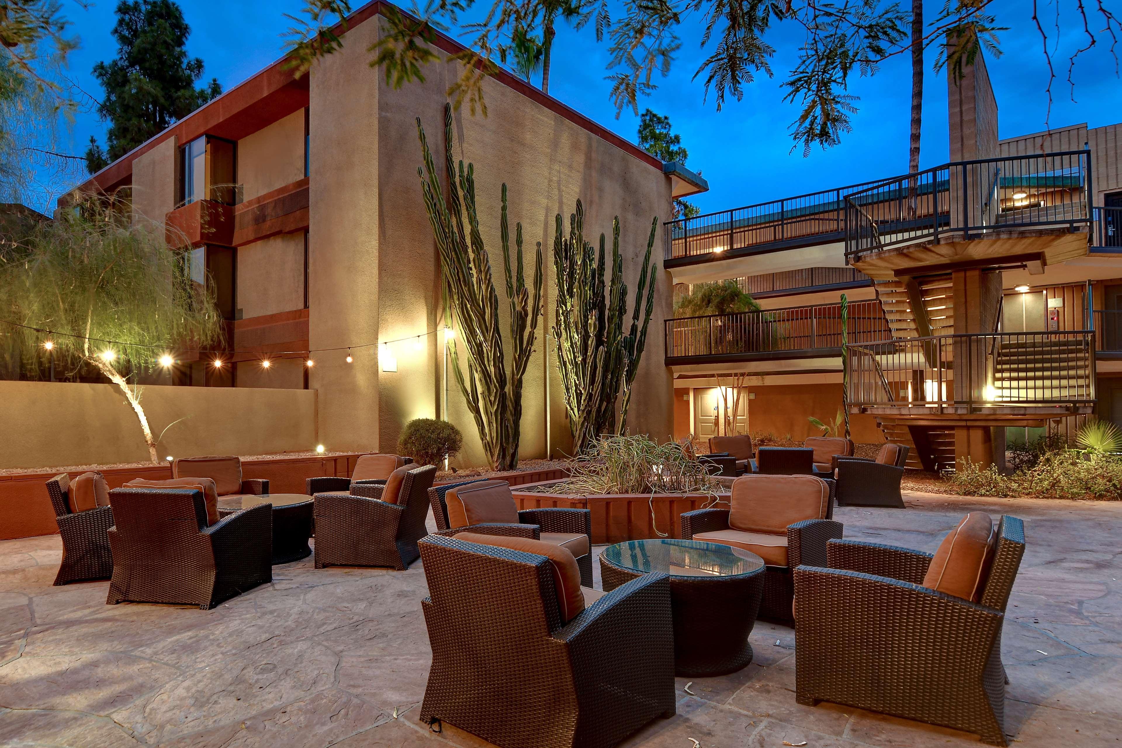 Doubletree By Hilton Phoenix- Tempe Exterior foto